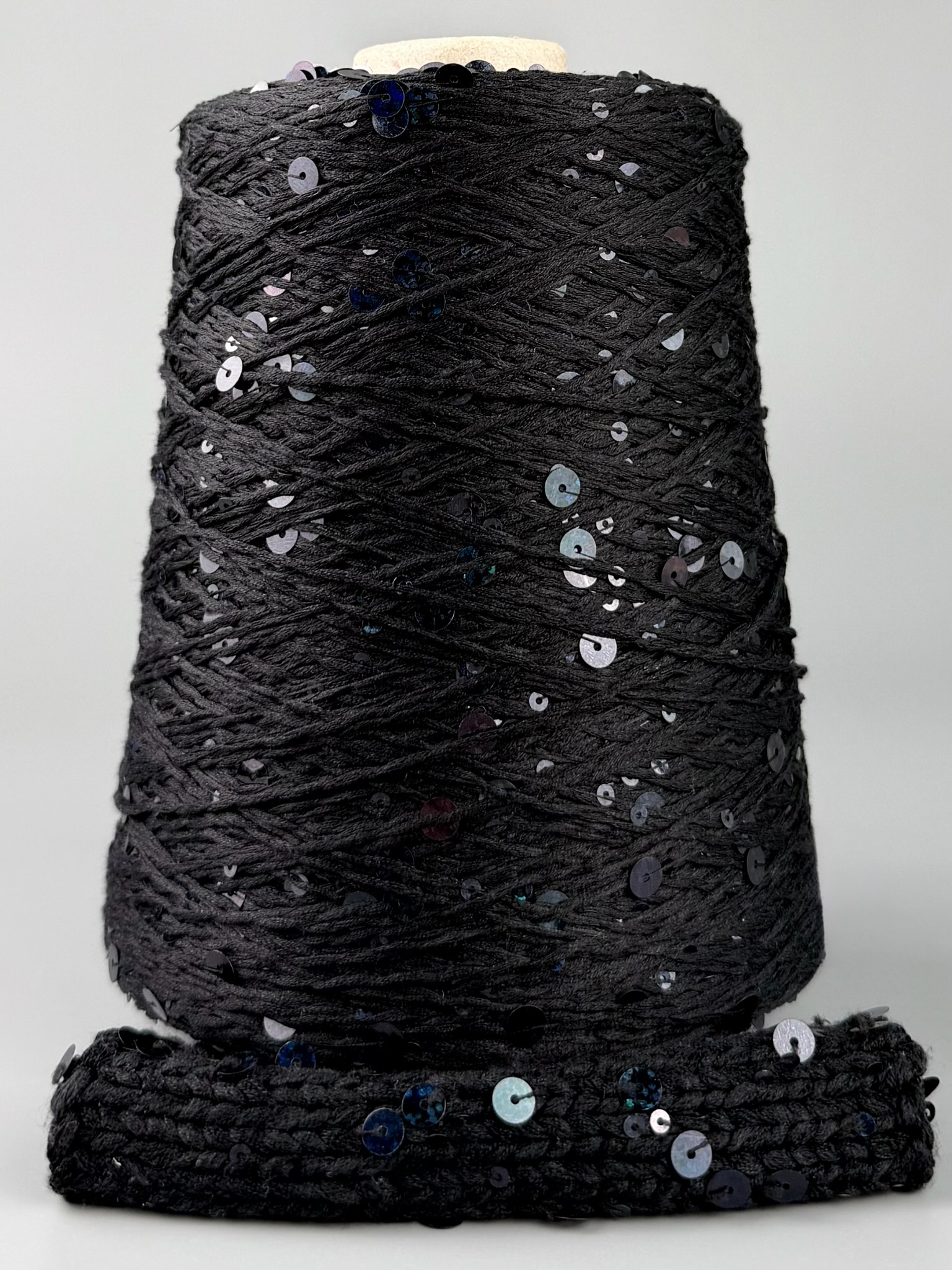 Filati Buratti Art. Shining Chic 280 m / 100 g – Seidengarn mit Pailletten col. Schwarz foto 2